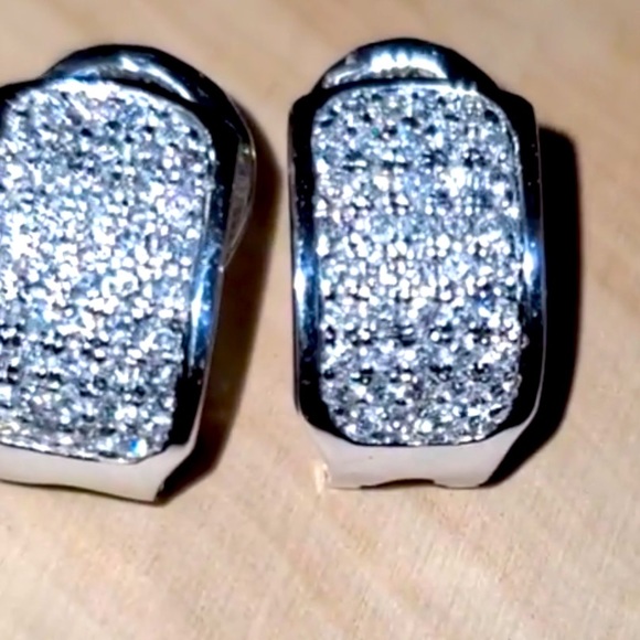 Gorgeous 2.6 tcw Pave Diamond Earrings Omega back closure. Like New $2800 - Picture 2 of 16